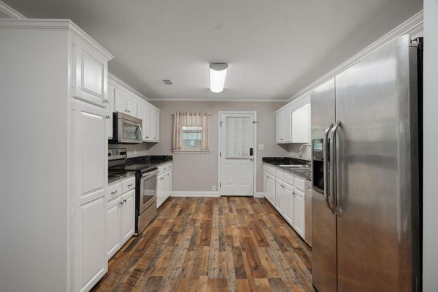 107 Forrest Dr, Petal, MS 39465