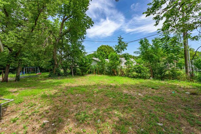 1106 N Grove Ave, Wichita, KS 67214