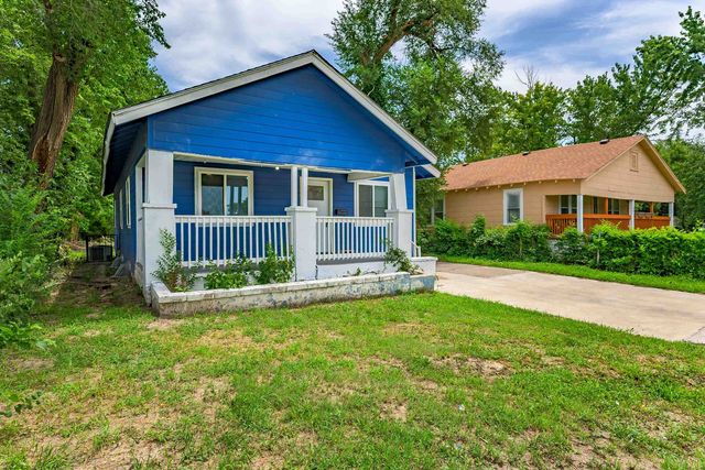 1106 N Grove Ave, Wichita, KS 67214