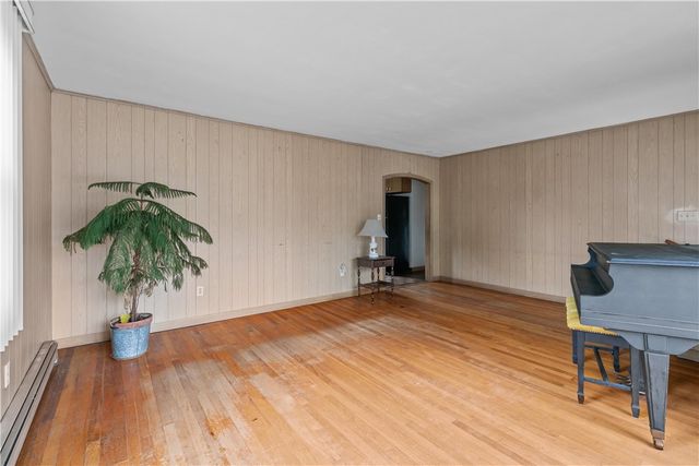 75 Montgomery Street, Tiverton, RI 02878