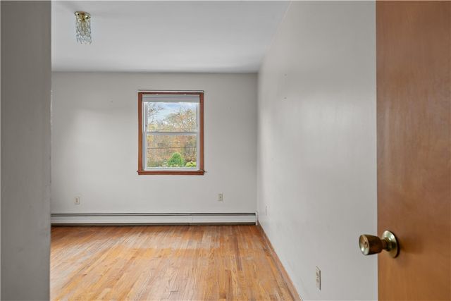 75 Montgomery Street, Tiverton, RI 02878