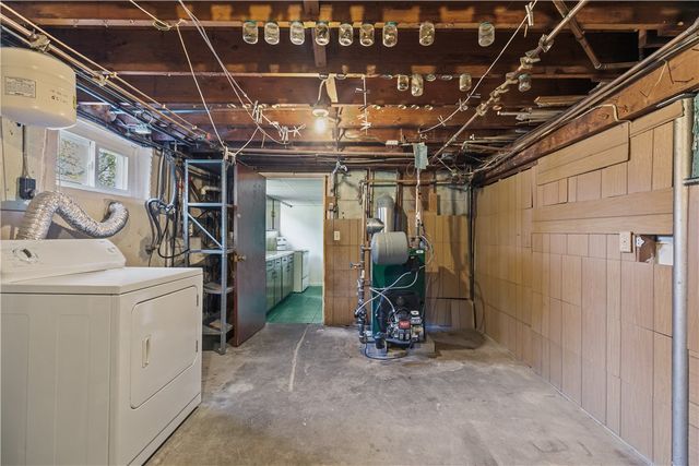 75 Montgomery Street, Tiverton, RI 02878