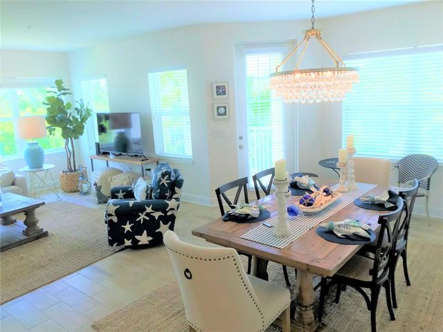 7740 34TH AVENUE W 203, Bradenton, FL 34209