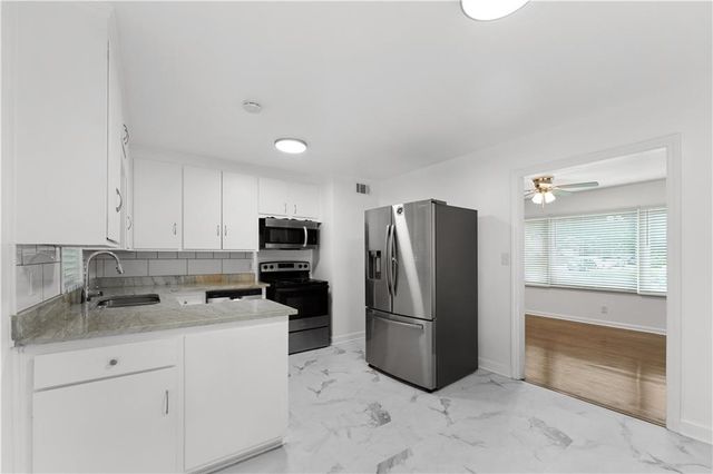 7339 Nall Avenue, Prairie Village, KS 66208