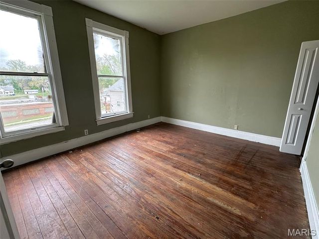 821 Alby Street, Alton, IL 62002