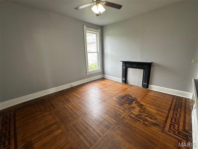 821 Alby Street, Alton, IL 62002