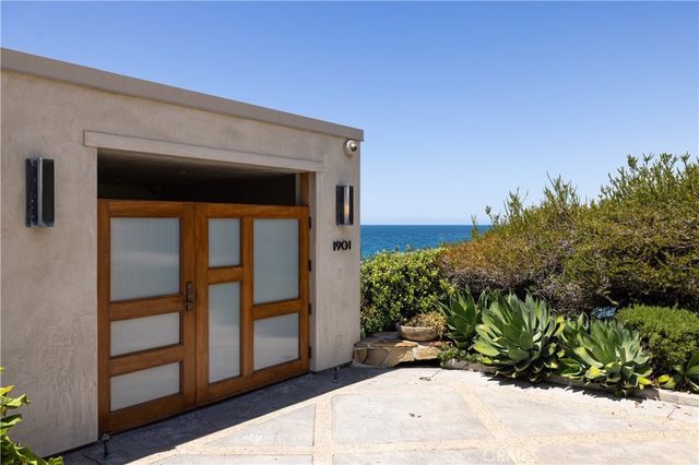 1901 Ocean Way, Laguna Beach, CA 92651
