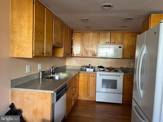 18457 STONE HOLLOW DR, Germantown, MD 20874