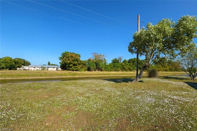 1458 Alwynne DR N, Lehigh Acres, FL 33936