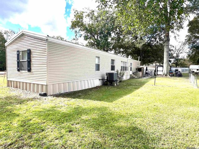 11710 Parkland Dr, Port Allen, LA 70767