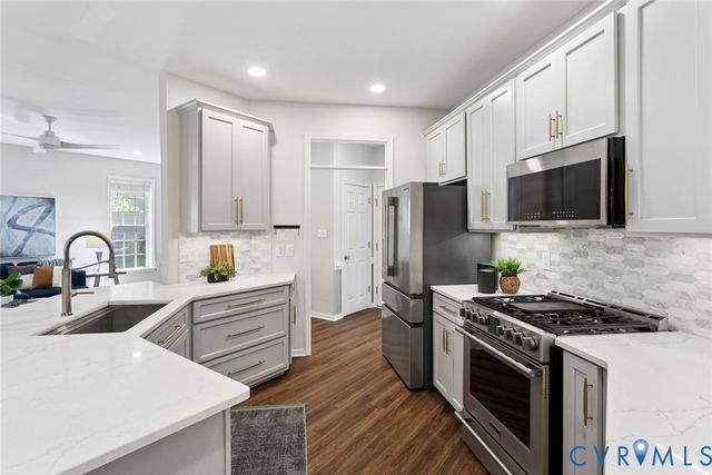 11106 Jimmy Ridge Dr, Chesterfield, VA 23236