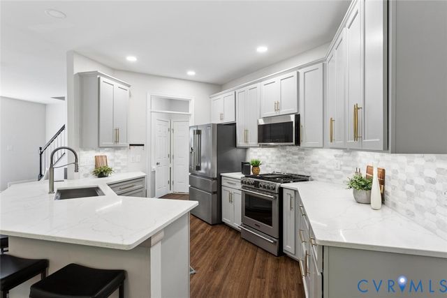 11106 Jimmy Ridge Dr, Chesterfield, VA 23236