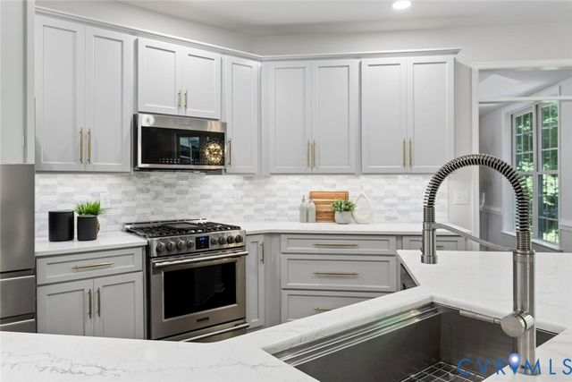 11106 Jimmy Ridge Dr, Chesterfield, VA 23236