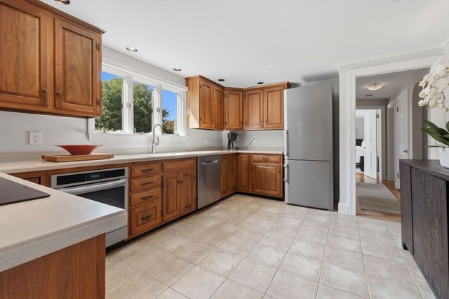 9 Sheffield Road, Danvers, MA 01923