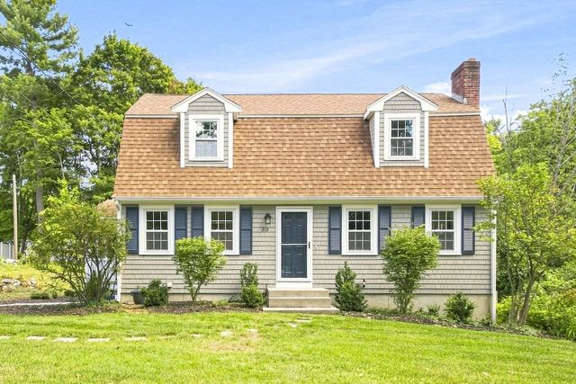 212 Pleasant, Millis, MA 02054