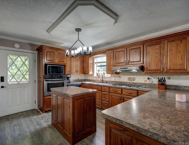 127 Carnation Place, Hot Springs, AR 71913