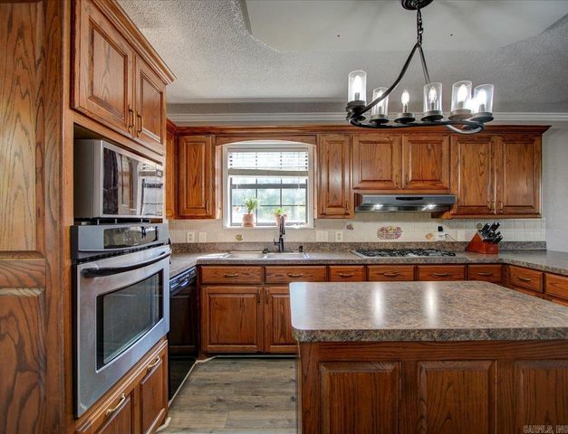 127 Carnation Place, Hot Springs, AR 71913