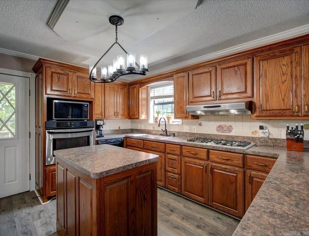 127 Carnation Place, Hot Springs, AR 71913