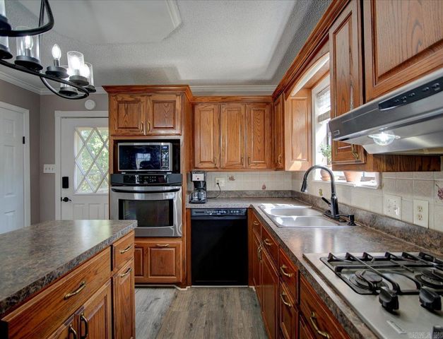 127 Carnation Place, Hot Springs, AR 71913