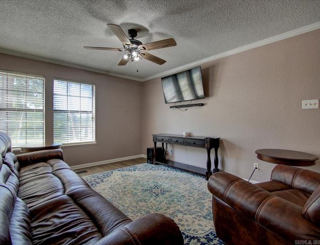 127 Carnation Place, Hot Springs, AR 71913