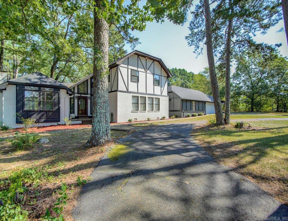 127 Carnation Place, Hot Springs, AR 71913