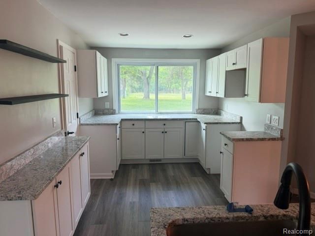 9900 Dartmouth Road, Clarkston, MI 48348
