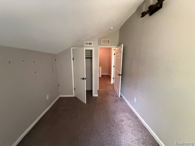 9900 Dartmouth Road, Clarkston, MI 48348
