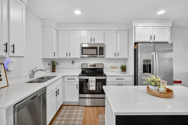 2812 Long Avenue, Van Meter, IA 50261