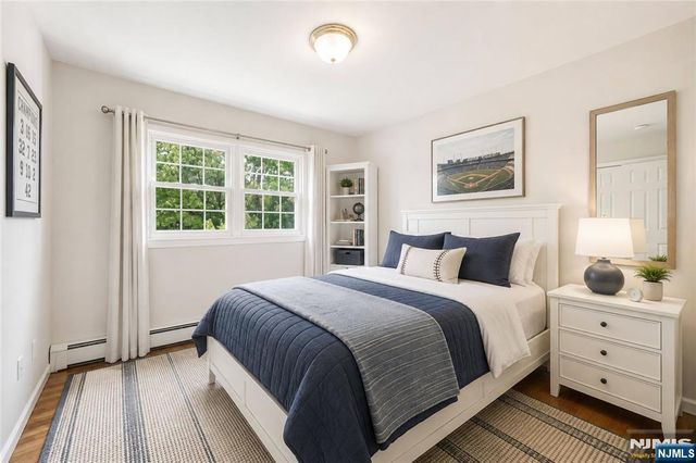 19 Robin Road, Mahwah, NJ 07430