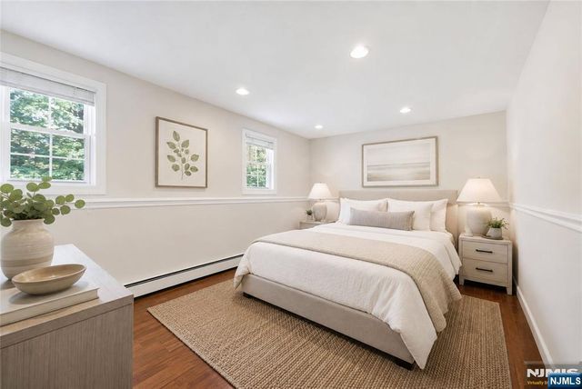 19 Robin Road, Mahwah, NJ 07430