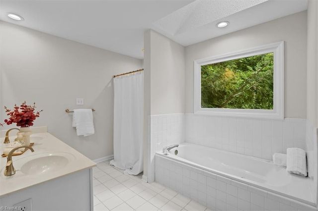 2725 Stable Hill Trail, Kernersville, NC 27284