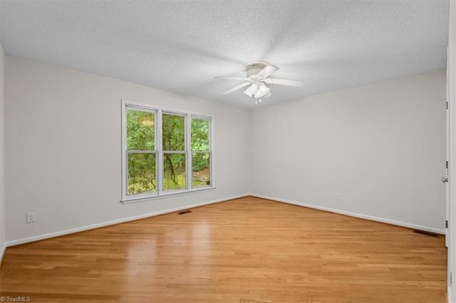2725 Stable Hill Trail, Kernersville, NC 27284