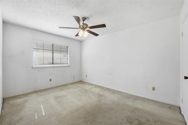 2212 Benbrook Drive, Carrollton, TX 75007