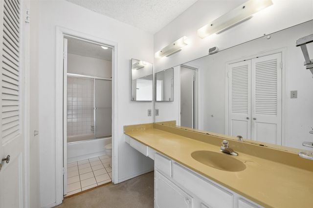 2212 Benbrook Drive, Carrollton, TX 75007