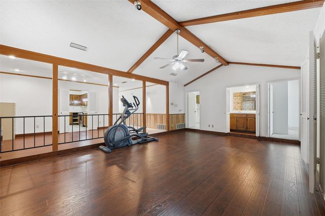 2212 Benbrook Drive, Carrollton, TX 75007