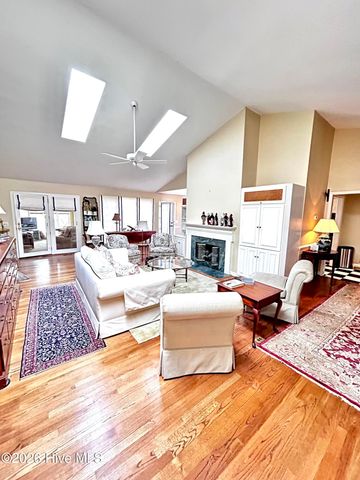 160 Hunter Trail, Southern Pines, NC 28387