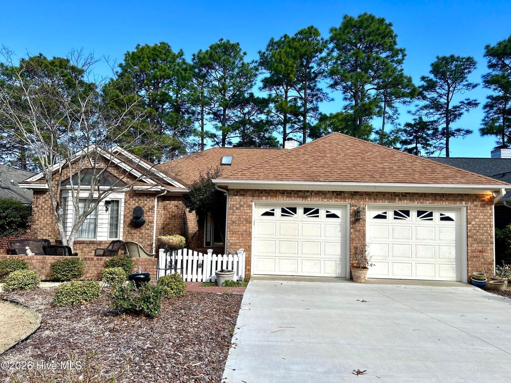 160 Hunter Trail, Southern Pines, NC 28387