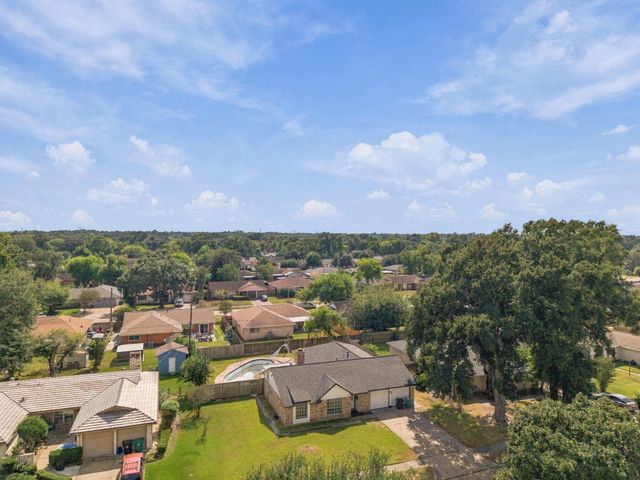 1023 Twinbrooke Drive, Houston, TX 77088