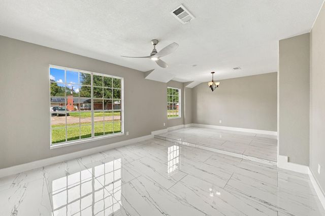 1023 Twinbrooke Drive, Houston, TX 77088