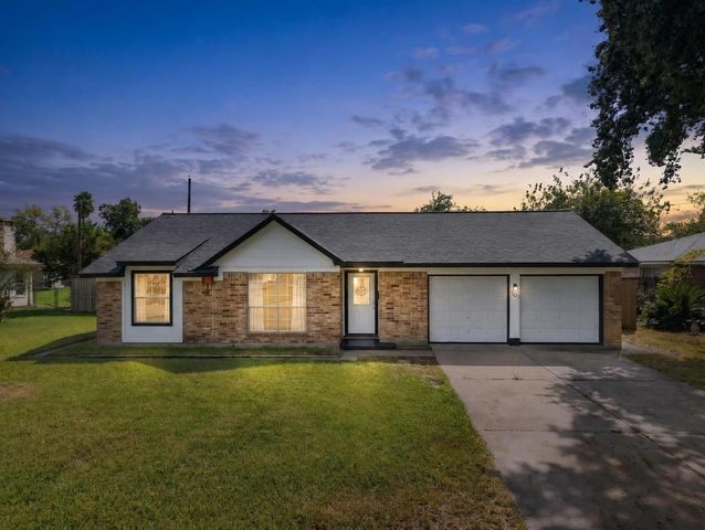 1023 Twinbrooke Drive, Houston, TX 77088