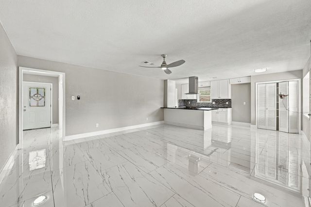 1023 Twinbrooke Drive, Houston, TX 77088