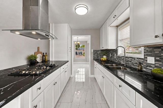 1023 Twinbrooke Drive, Houston, TX 77088