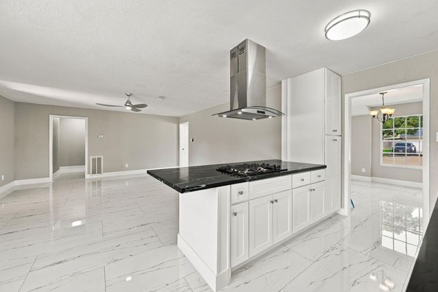 1023 Twinbrooke Drive, Houston, TX 77088