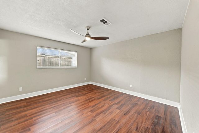 1023 Twinbrooke Drive, Houston, TX 77088