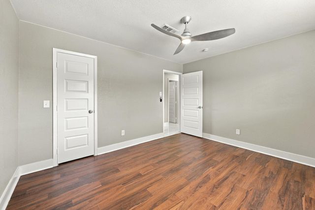 1023 Twinbrooke Drive, Houston, TX 77088