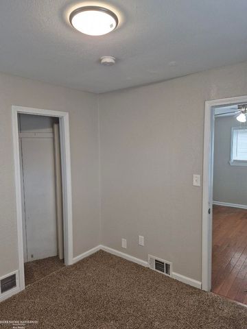 25842 Leach Street, Roseville, MI 48066