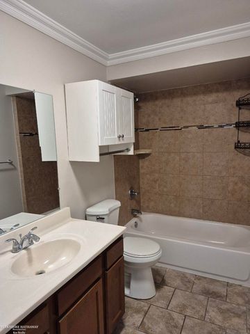 25842 Leach Street, Roseville, MI 48066