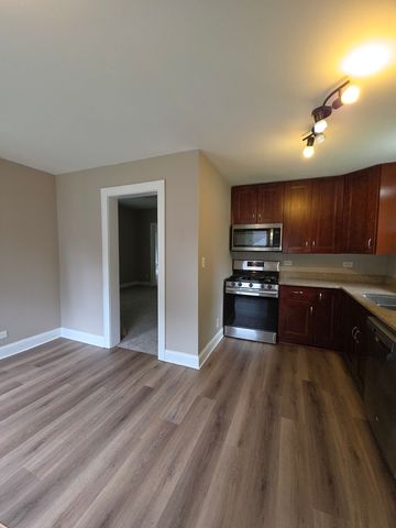 118 N Washington Street, Carpentersville, IL 60110