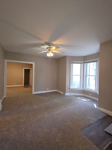 118 N Washington Street, Carpentersville, IL 60110