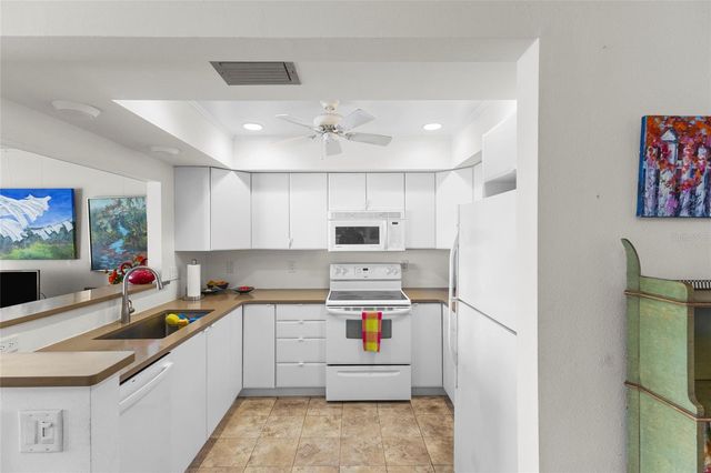 1520 PELICAN POINT DRIVE 155, Sarasota, FL 34231